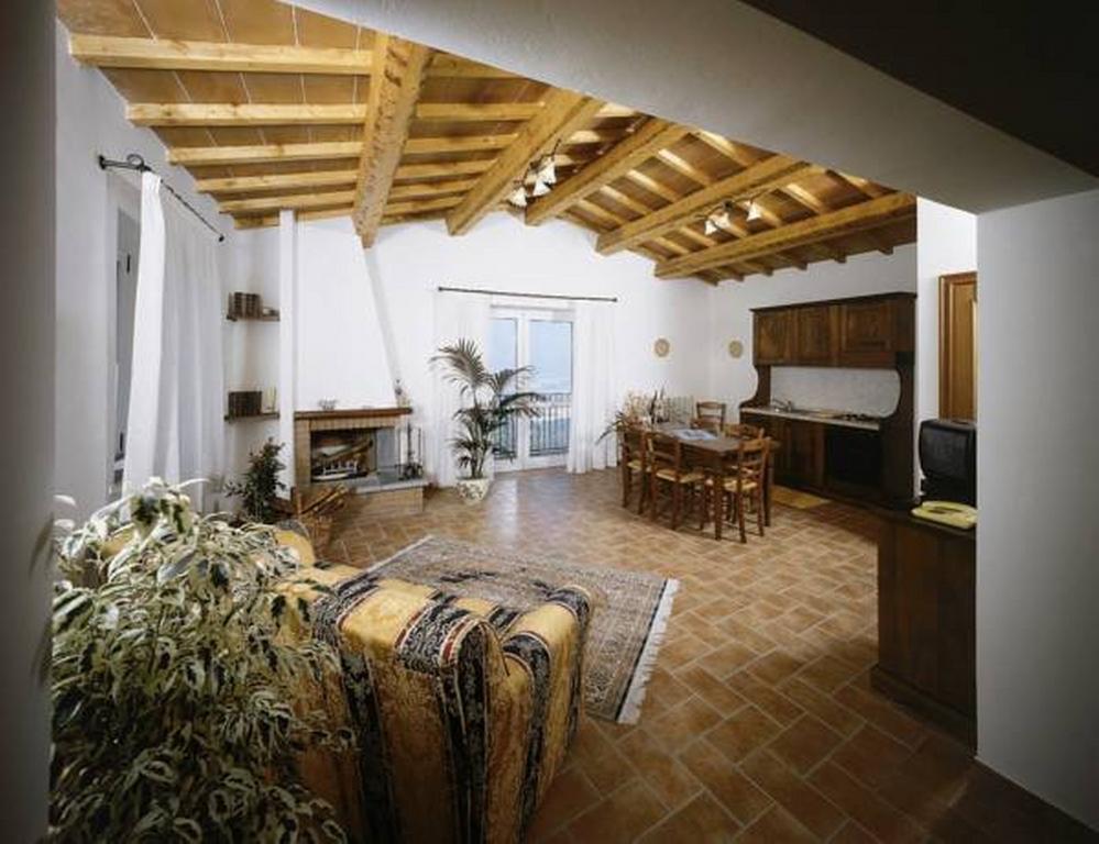 Il Poggio Delle Ginestre Guest House ตอร์จาโน ภายนอก รูปภาพ