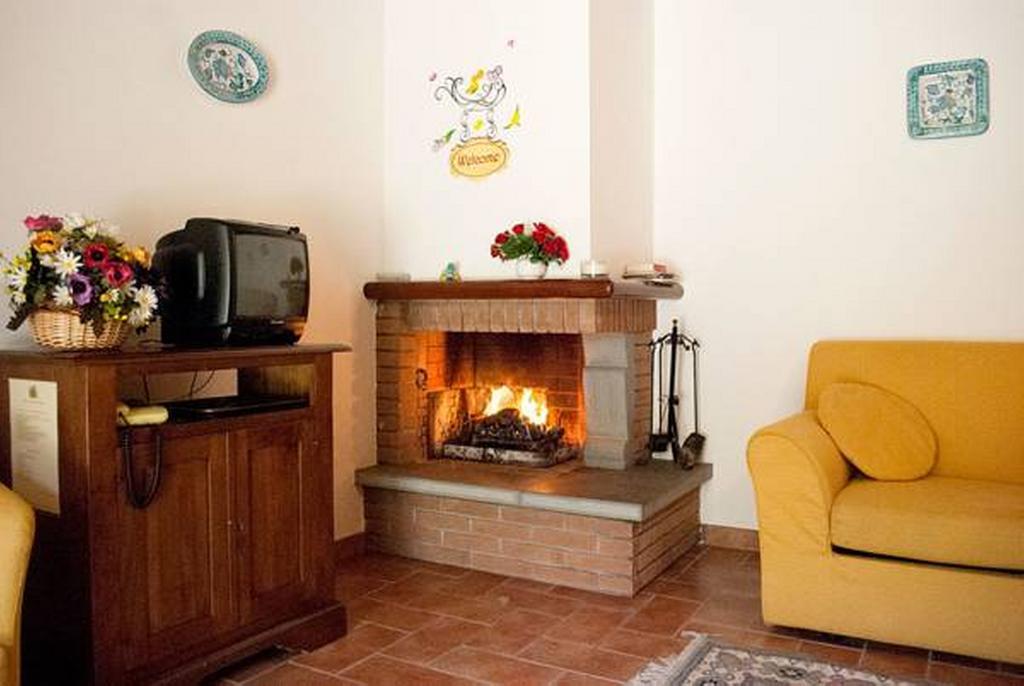 Il Poggio Delle Ginestre Guest House ตอร์จาโน ภายนอก รูปภาพ